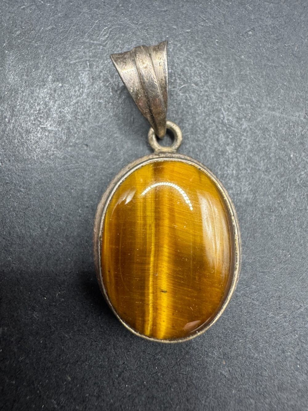 Vintage Sterling Silver 925 Signed Oval Large Tiger's Eye Pendant 29.4mm